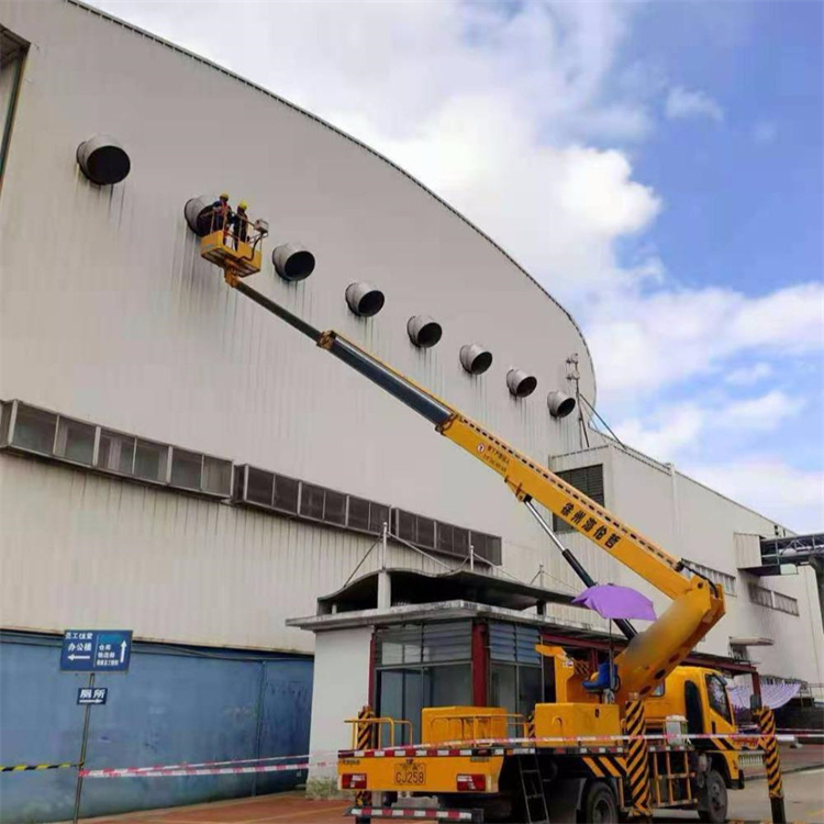 利州高空作业车出租服务：专业广告牌安装解决方案