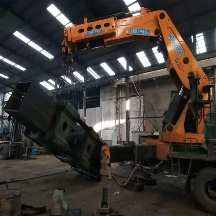 利州200吨折臂吊出租