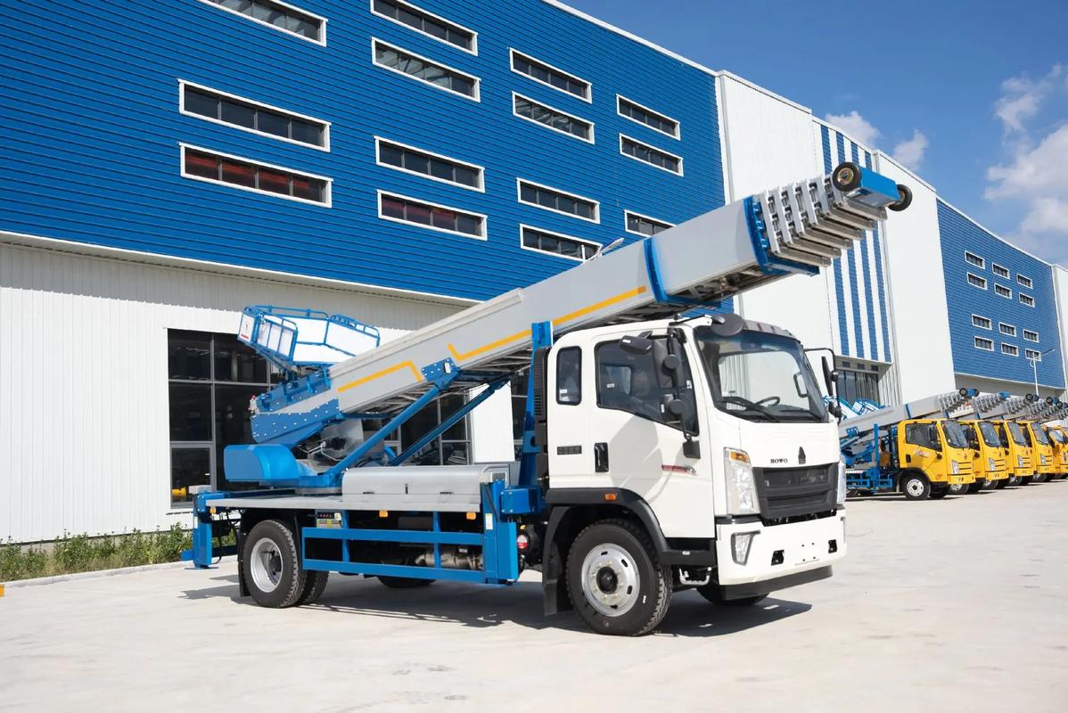 利州出租云梯车高空作业车 建筑垃圾搬运